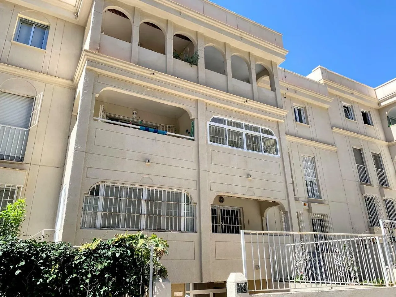 Homely Malaga Obispo Con Parking Španělsko
